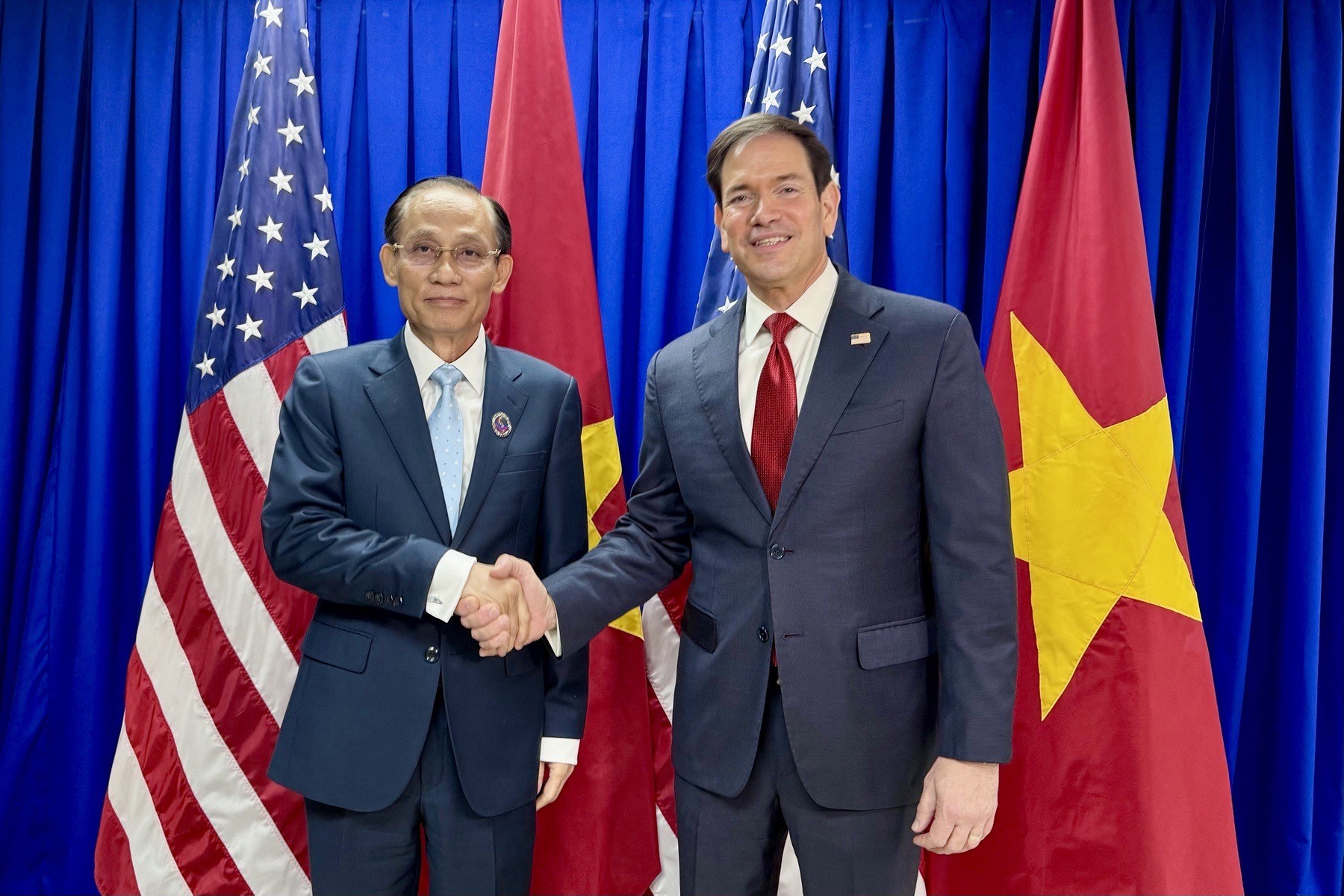 Bộ trưởng ngoại giao Việt Nam Lê Hoài Trung và Ngoại trưởng Hoa Kỳ Marco Rubio tại cuộc gặp. (Ảnh: Bộ Ngoại giao)