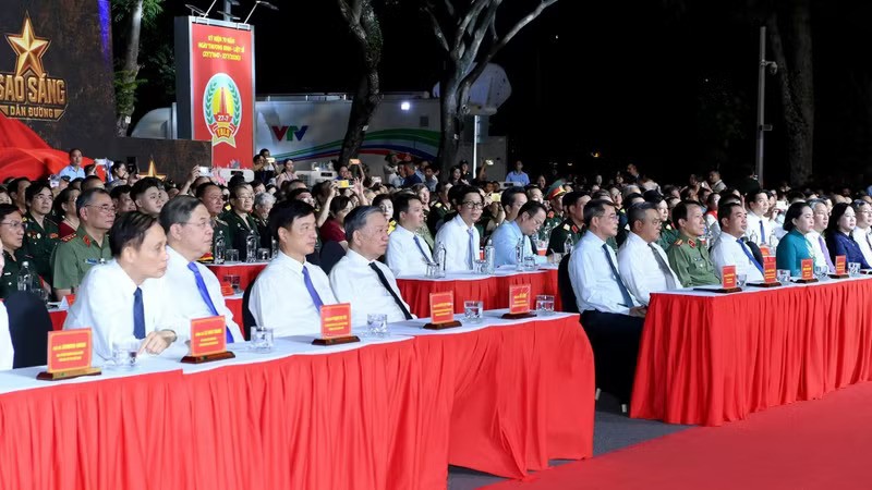 Key Party, State Leaders Attend Live Television Programme Honouring Fallen Heroes Key Party, State Leaders Attend Live Television Programme Honouring Fallen Heroes