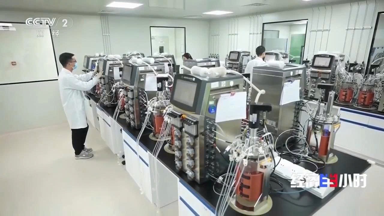Robot, AI và thuốc sáng chế: “Bộ ba mới khác” trong xuất khẩu của Trung Quốc Robot, AI và thuốc sáng chế: “Bộ ba mới khác” trong xuất khẩu của Trung Quốc