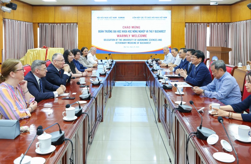 Promoting Vietnam-Romania Educational Cooperation