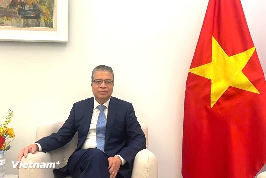 Đại sứ Việt Nam tại Liên bang Nga Đặng Minh Khôi trả lời phỏng vấn tại Hội nghị Ngoại giao lần thứ 33. (Ảnh: Minh Thu/Vietnam+)