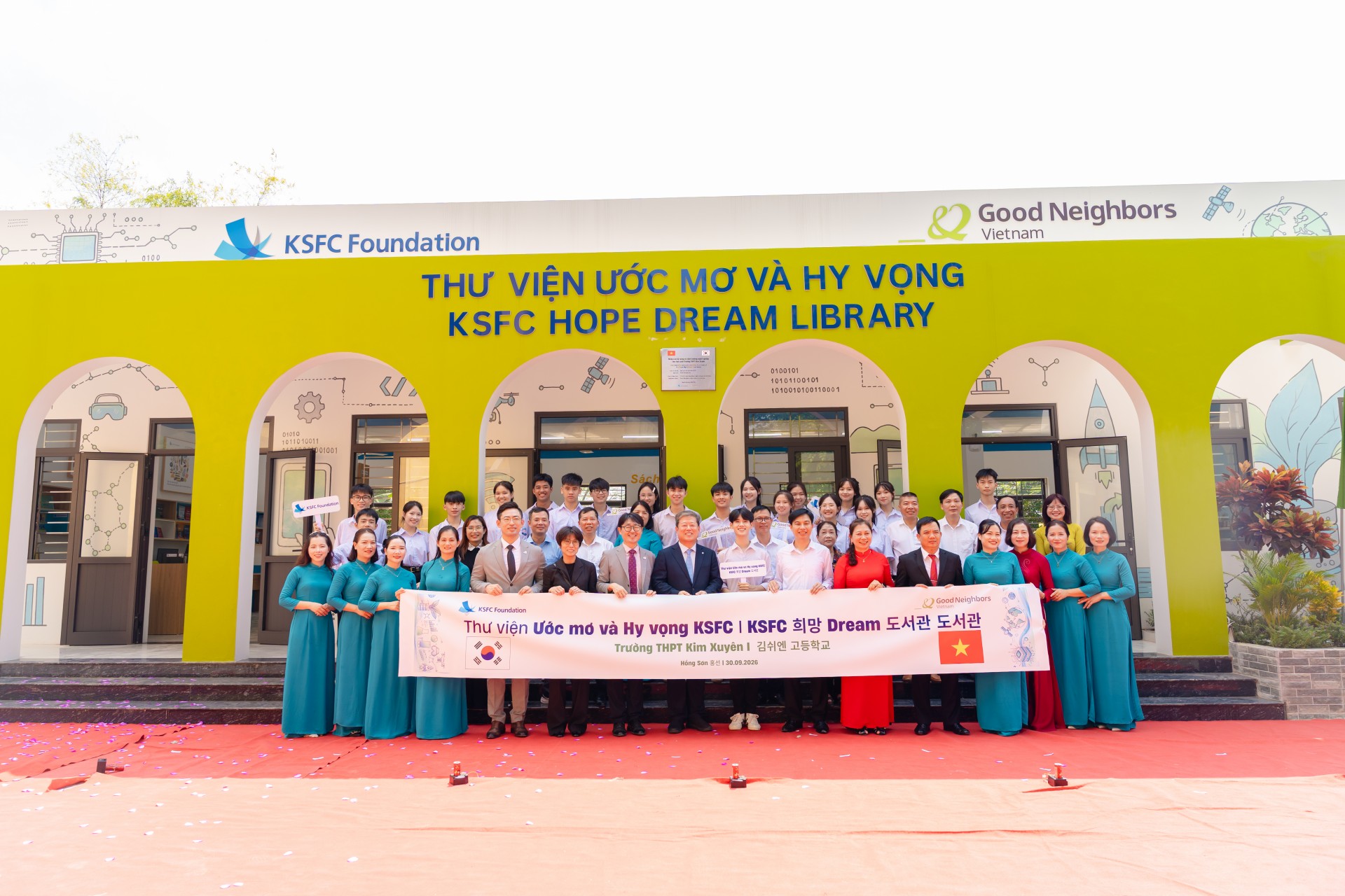 Tuyen Quang: New Space for Reading, Experiential Learning and Career Guidance for Kim Xuyen Students