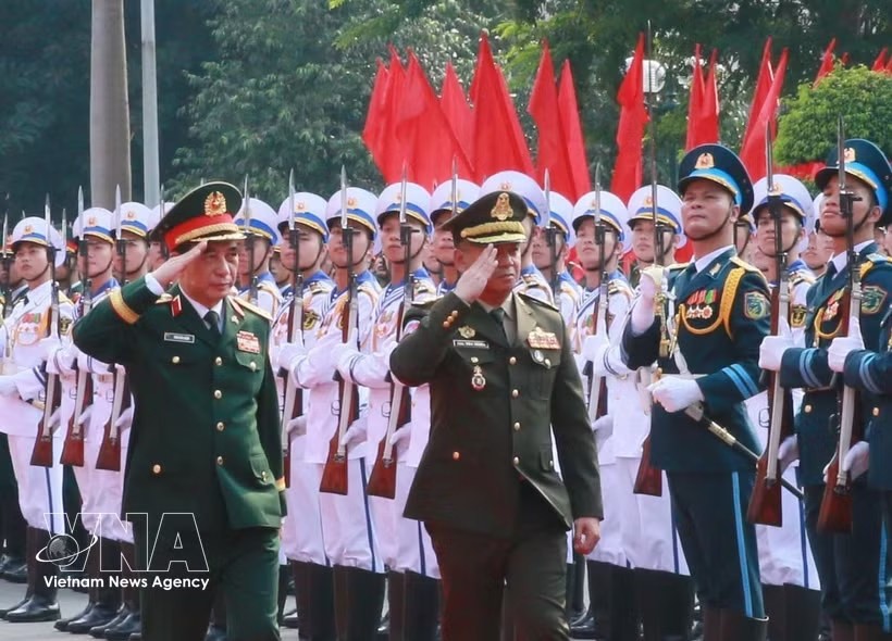 Viet Nam News Today (Oct. 14): Vietnam, Cambodia Sign Defense Cooperation Plan for 2027