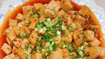 Cách làm đậu phụ sốt cay Tứ Xuyên ngon ngất ngây