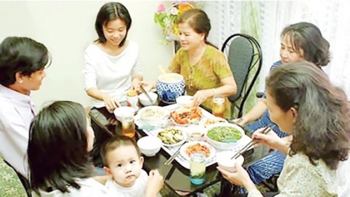 Về nhà đi con