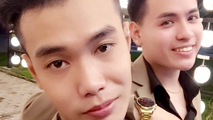 anh chang 2 nam van dong hanh lang de duoc cuoi ban trai