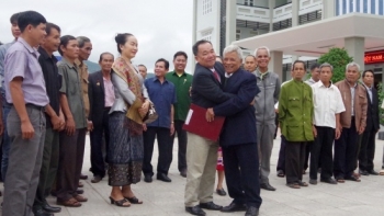 Sâu nặng nghĩa tình hai bên biên giới