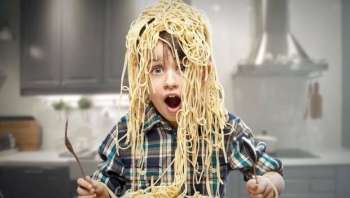 "Siêu quậy" nhí - nỗi ám ảnh của nhân viên khách sạn Việt