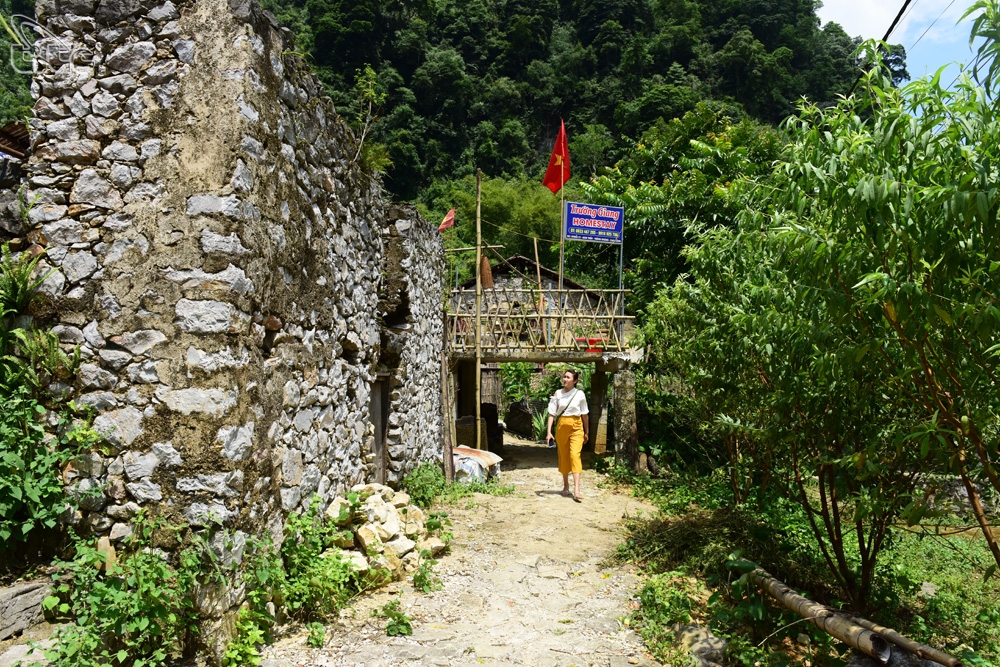 nhung ngoi nha san da tram tuoi o vung bien cuong