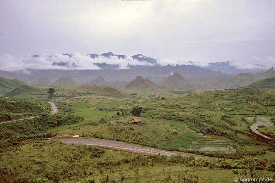 chum anh phien cho sapa nam 1992 trong anh cua du khach nuoc ngoai