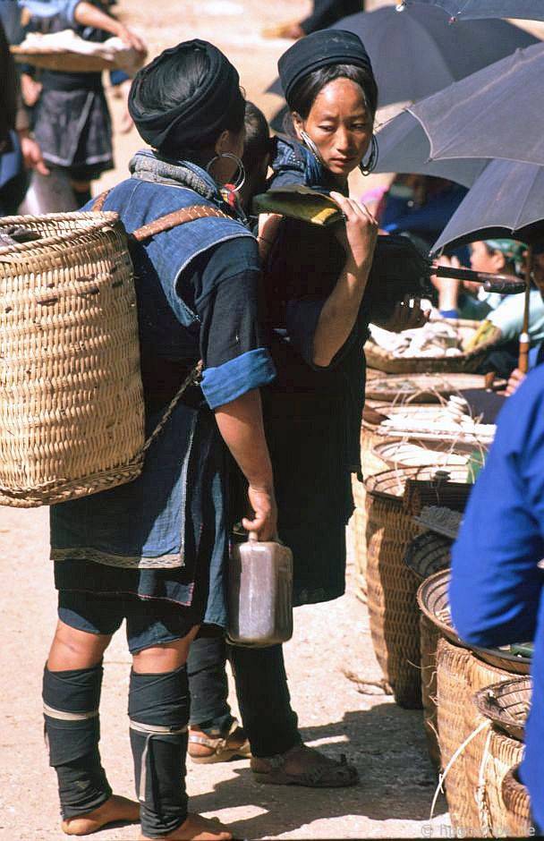 chum anh phien cho sapa nam 1992 trong anh cua du khach nuoc ngoai