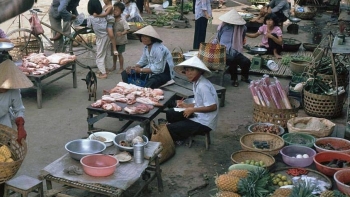 chum anh hiem ve nhung khu cho noi tieng o viet nam nhung nam 90