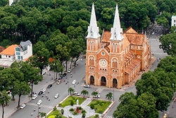 Báo quốc tế bình chọn Nhà thờ Đức Bà Sài Gòn là 1 trong 19 thánh đường đẹp nhất thế giới