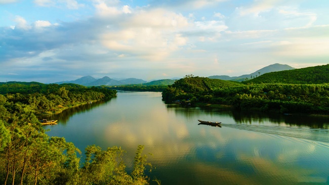 du lich hue 5 diem den ghe hoai khong chan