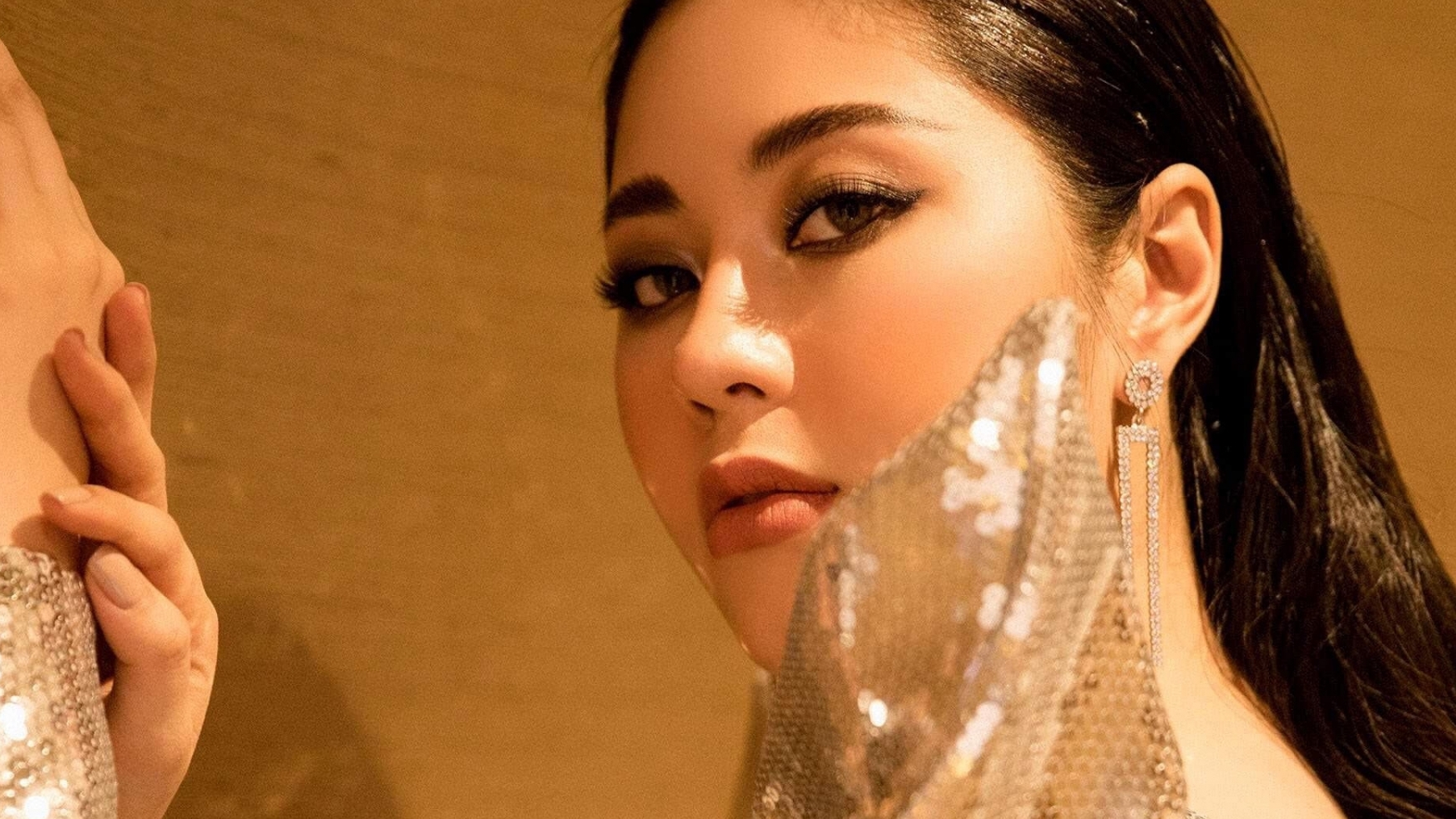 hoa hau to diep ha quyen ru trong thiet ke cua ntk nguyen minh tuan