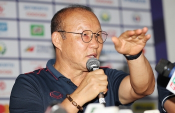 vi sao hlv park hang seo khong quay ve han quoc tiep tuc su nghiep bong da