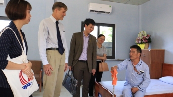 accd khanh thanh nha trung chuyen cho nguoi khuyet tat tai quang tri