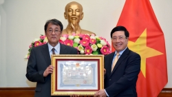 Phó Thủ tướng Phạm Bình Minh trao Huân chương Hữu nghị cho Đại sứ Nhật Bản Umeda Kunio