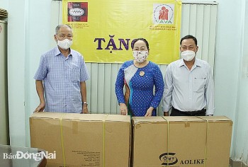 MSAVLC cùng VAVA tặng 10 chiếc xe lăn cho nạn nhân chất độc da cam/dioxin tại Đồng Nai