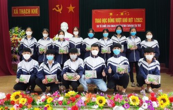Zhi-Shan Foundation hỗ trợ hơn 650 triệu đồng cho học sinh có hoàn cảnh khó khăn của Hà Tĩnh