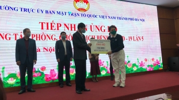 hoi tu thien tzu chi tai ha noi ung ho 10000 khau trang y te chong dich covid 19