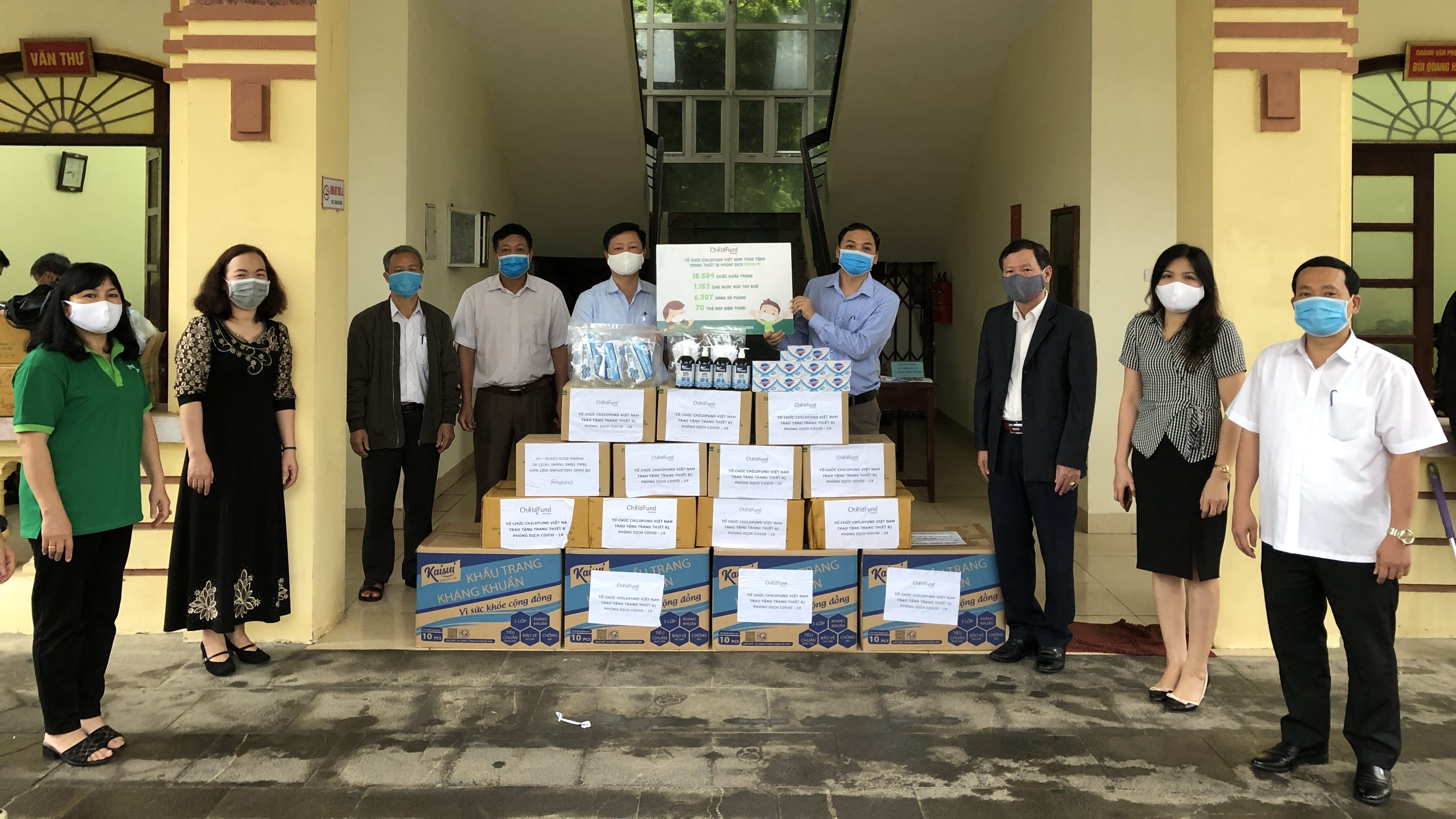 childfund viet nam thuc hien goi ho tro khan cap giup hon 27000 tre em va gia dinh phong chong dich covid 19