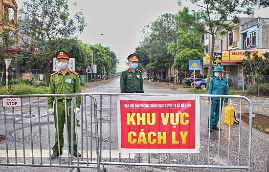 chot-kiem-soat-cung-cach-ly-y-te-cam-moi-phuong-tien-khong-co-nhiem-vu-ra-vao-thon-ha-loi-anh-ttxvn