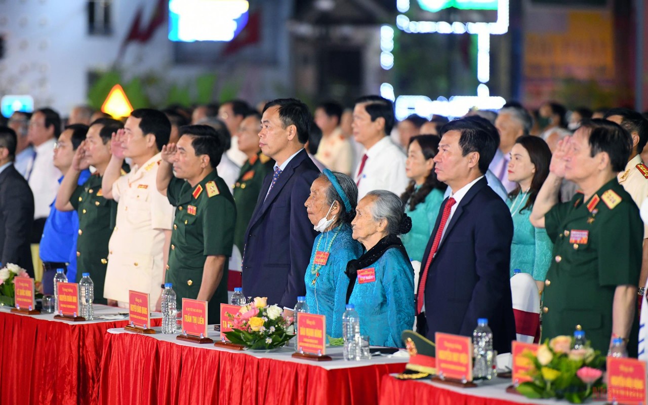 Chủ tịch nước Nguyễn Xuân Phúc: Quảng Trị là biểu tượng của chí khí oanh liệt hào hùng