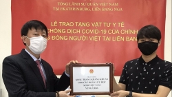Chính phủ Việt Nam gửi tặng 18.000 khẩu trang cho cộng đồng người Việt ở miền Trung Liên bang Nga