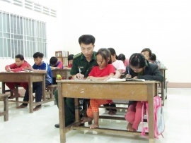 Lớp học cho trẻ em Việt kiều Campuchia - sợi dây gắn kết với quê hương