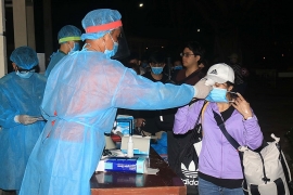 bo y te chuyen gia vao viet nam ngan ngay khong phai cach ly tap trung