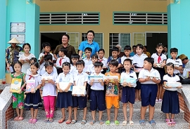 qua ngot tu nguon ho tro phi chinh phu o hau giang bai 1 khoac ao moi cho giao duc vung kho