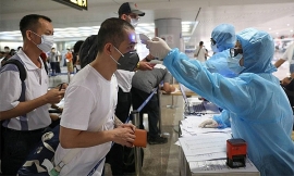 Tiếp tục đưa thêm 240 công dân Việt Nam từ Singapore về nước