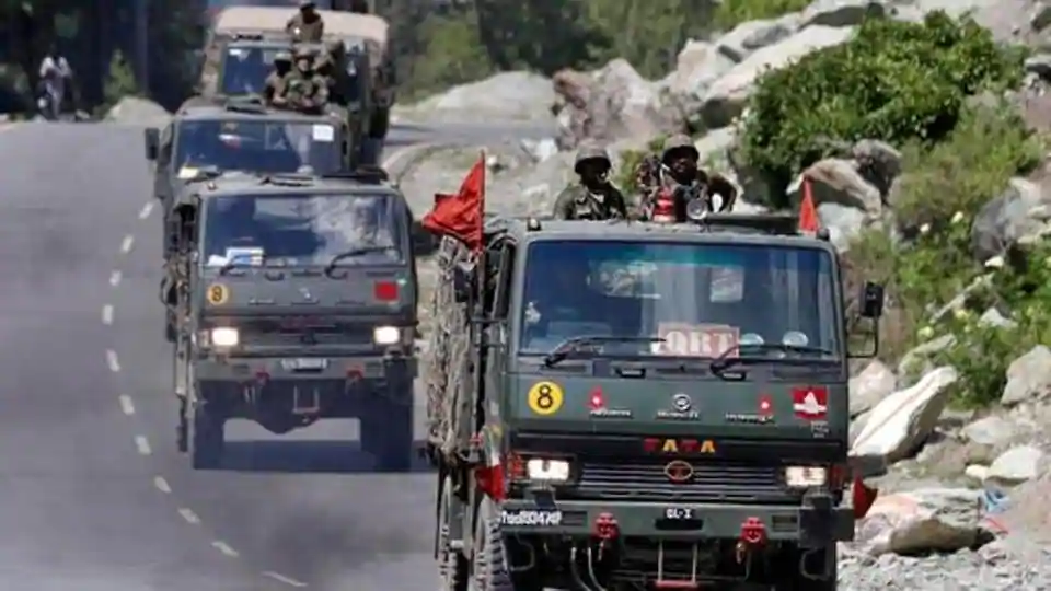 3444 highway ladakh indian leading convoy gagangeer along b3a73340 b549 11ea b3b3 7b919605787e