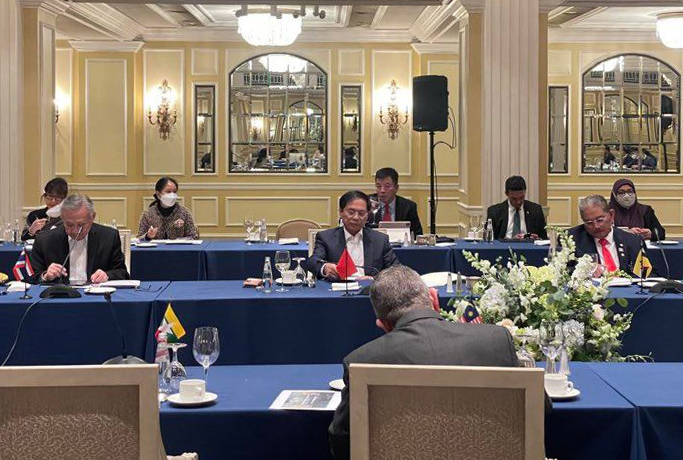 Bộ trưởng Ngoại giao các nước ASEAN họp rà soát và hoàn tất công tác chuẩn bị cho Hội nghị Cấp cao Đặc biệt ASEAN-Hoa Kỳ  - Ảnh 1.