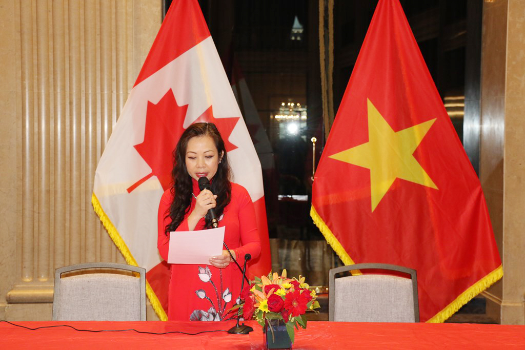 Canada: Nữ TS. Việt kiều viết sách, làm bảo tàng online về Chủ tịch Hồ Chí Minh