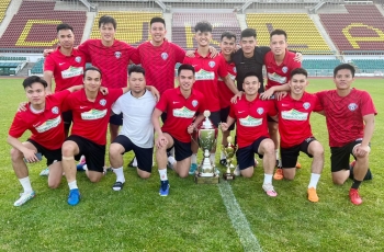 Cộng đồng người Việt giành ngôi vô địch Giải bóng đá Thượng viện Séc năm 2022