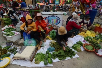 Kỳ lạ phiên chợ đặc biệt chỉ họp đúng mồng 1 Tết