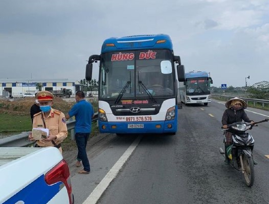 Quảng Ngãi: Tạm giữ xe khách Hùng Đức, khẩn trương truy vết hành khách xuống xe dọc đường