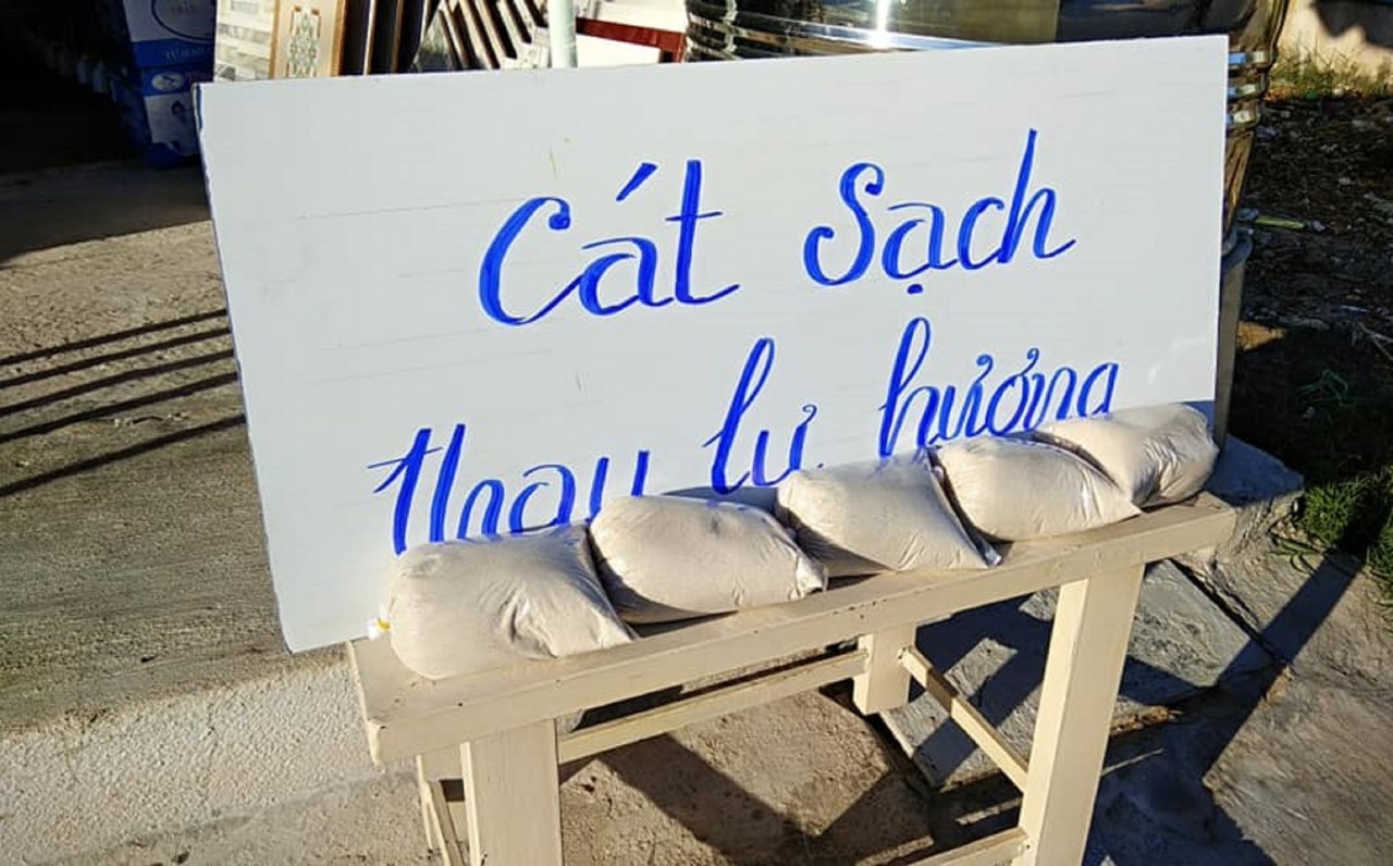 Độc đáo nghề bán cát lư hương dịp Tết Nguyên Đán Độc đáo nghề bán cát lư hương dịp Tết Nguyên Đán