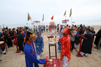 mua cau ngu o xu quang