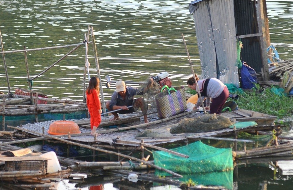 Cuộc sống êm đềm bên hồ Nam Ka