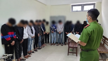 Đà Nẵng: Chém nhầm người, 3 thanh niên bị khởi tố
