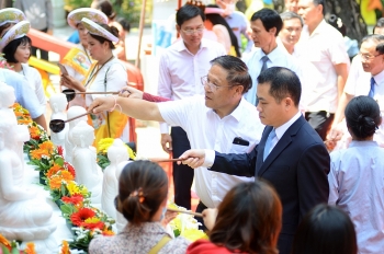 Nồng ấm tết Bunpimay của du học sinh, cán bộ nhân viên Lào tại Đà Nẵng