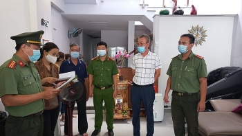 Bắt 3 người Hàn Quốc liên quan vụ án nhập cảnh trái phép vào Việt Nam Bắt 3 người Hàn Quốc liên quan vụ án nhập cảnh trái phép vào Việt Nam