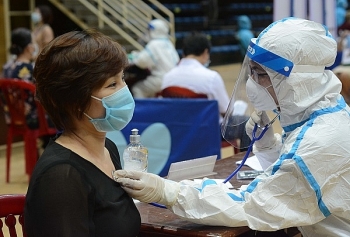 Đà Nẵng triển khai tiêm vaccine AstraZeneca cho hơn 40 nghìn người dân
