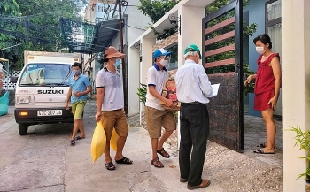 Đà Nẵng: Hỗ trợ tổ trưởng dân phố bị tai nạn nặng khi chở thực phẩm về giúp người dân