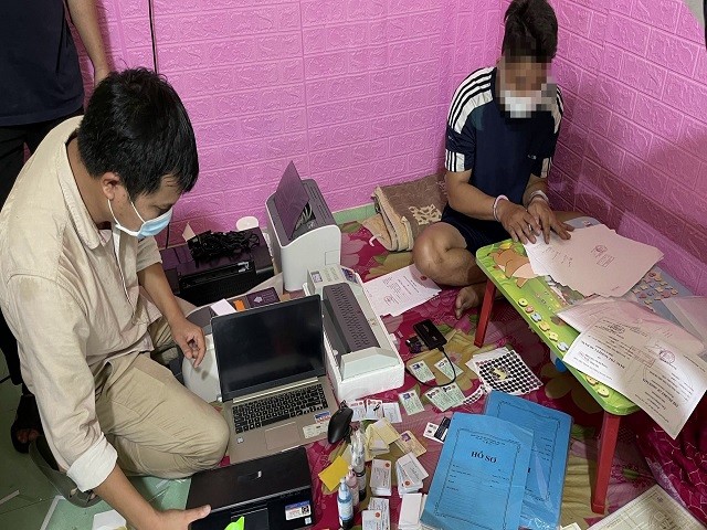 Triệt phá đường dây mua bán, làm giả giấy tờ quy mô lớn ở Quảng Nam