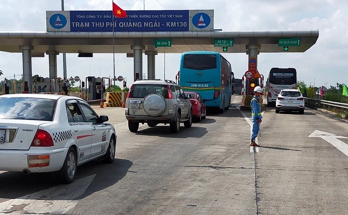 Nhiều trạm thu phí trên cao tốc Đà Nẵng – Quảng Ngãi thu phí trở lại