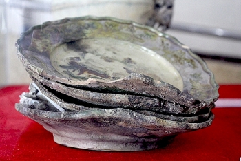 Hàng nghìn hiện vật gốm sứ khai quật từ tàu đắm được triển lãm ở Đà Nẵng